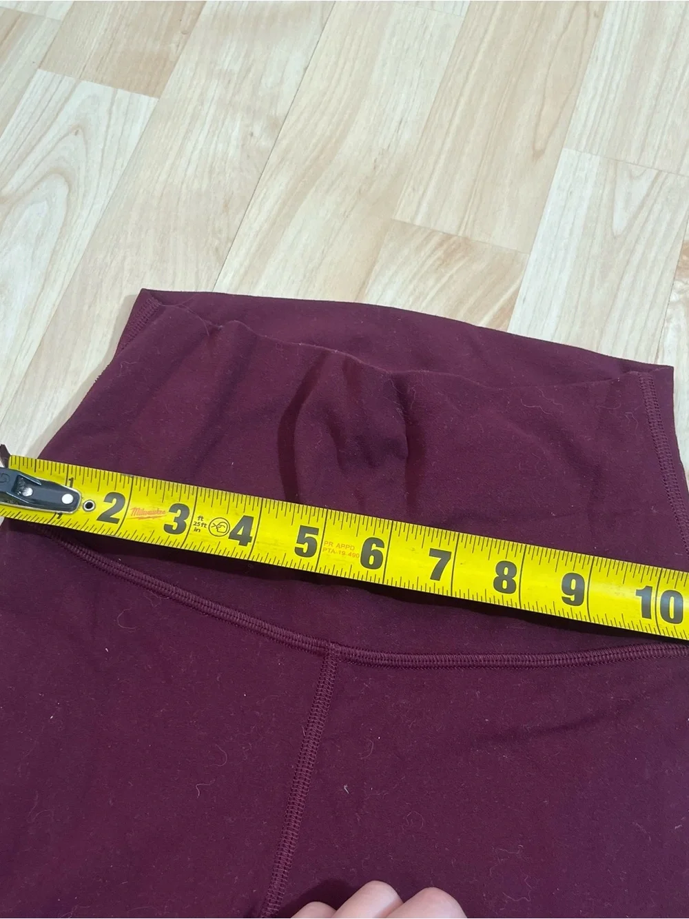 Lululemon Womens Maroon Cropped Leggings Size 2